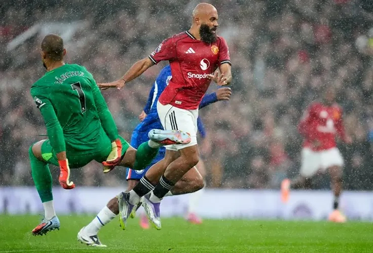 Thẻ Đỏ Tai Hại của Sánchez và Cơn Ác Mộng của Chelsea trước Manchester United