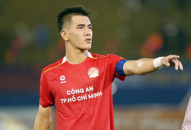 Tiến Linh trở thành tâm điểm khi gặp lại đội bóng cũ Becamex TP.HCM.