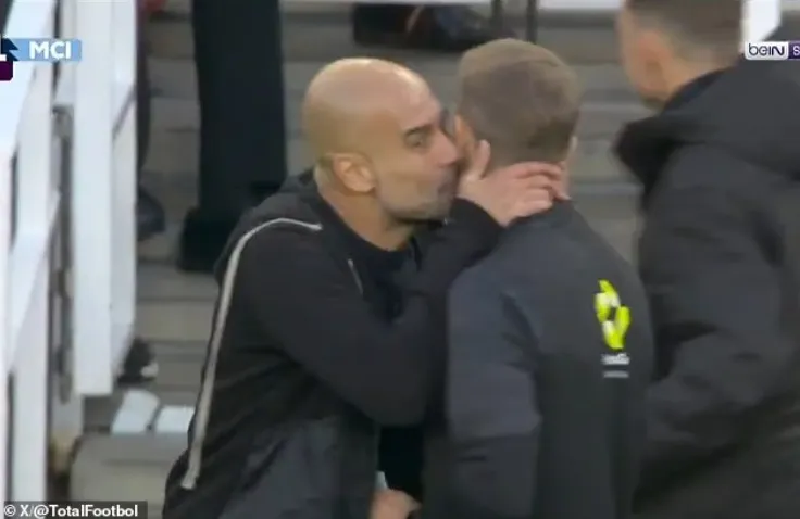 Guardiola 'Hôn Gió' Trọng Tài, Martinelli Gỡ Hòa: Arsenal và Man City Chia Điểm Nảy Lửa