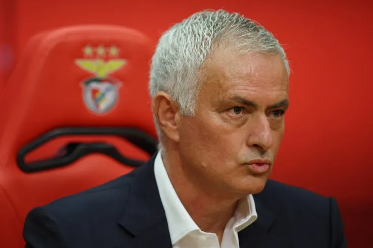 Mourinho Gây Sốc: Thà Thất Nghiệp Kiếm Tiền Hơn Làm Việc Tại Benfica