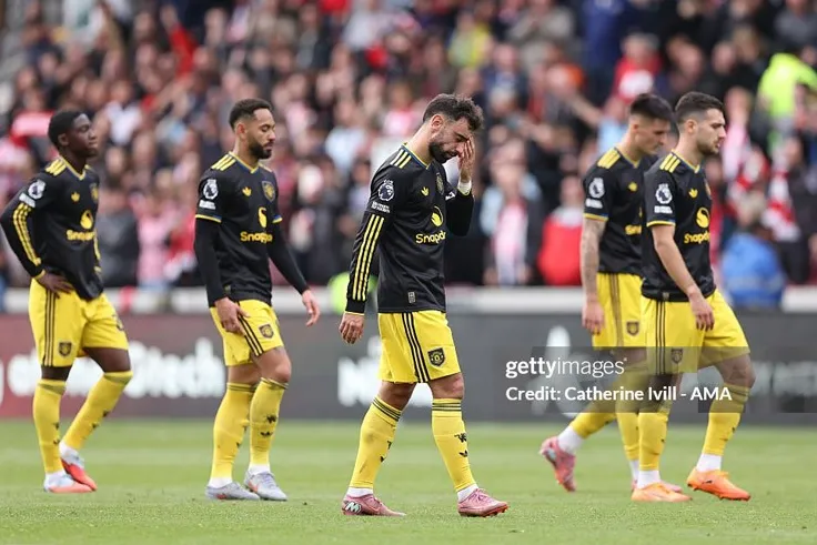 MU Khủng Hoảng với Sơ Đồ 3-4-3: Bài Học Thành Công từ Crystal Palace của Glasner