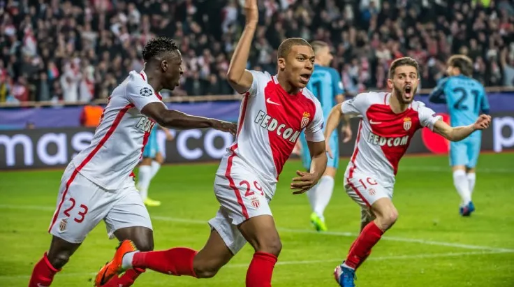Lần gần nhất hai đội đối đầu, Mbappe và Bernardo Silva vẫn còn thi đấu cho Monaco