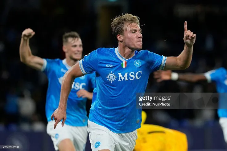 De Bruyne và Hojlund tỏa sáng: Napoli đánh bại Sporting, MU nhận 'gáo nước lạnh' từ Champions League