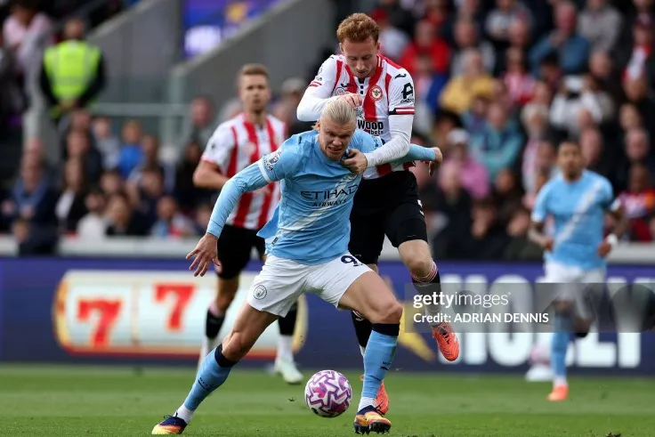 Haaland tỏa sáng, Man City vượt qua Brentford trong trận cầu căng thẳng