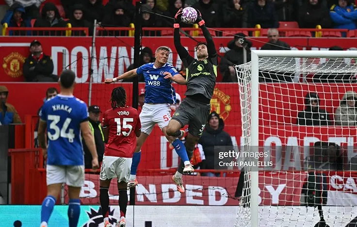 Lammens tỏa sáng, Bayindir gây 'sốt' sau chiến thắng của MU trước Sunderland: Tinh thần đồng đội lên ngôi