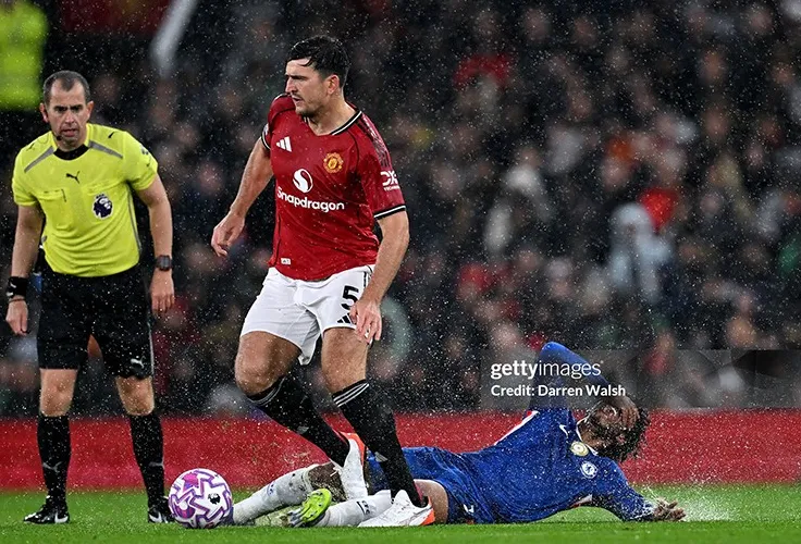 Trung vệ người Anh có thể sang Saudi Pro League và tái ngộ Cristiano Ronaldo ở Al Nassr