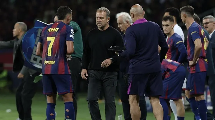 Barcelona Rơi Tự Do: Flick Triệu Tập 'Đại Hội' Khẩn, Tìm Lại Ánh Sáng Cho Gã Khổng Lồ