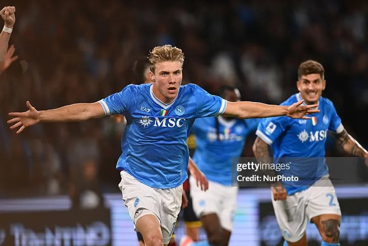 Napoli Quyết Định Mua Đứt Hojlund: MU Đối Mặt Với Tình Thế Khó Xử