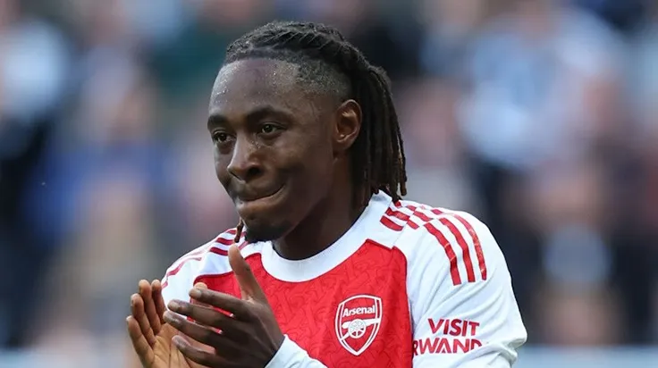 Eze cần thêm thời gian để hòa nhịp cùng hàng công Arsenal.