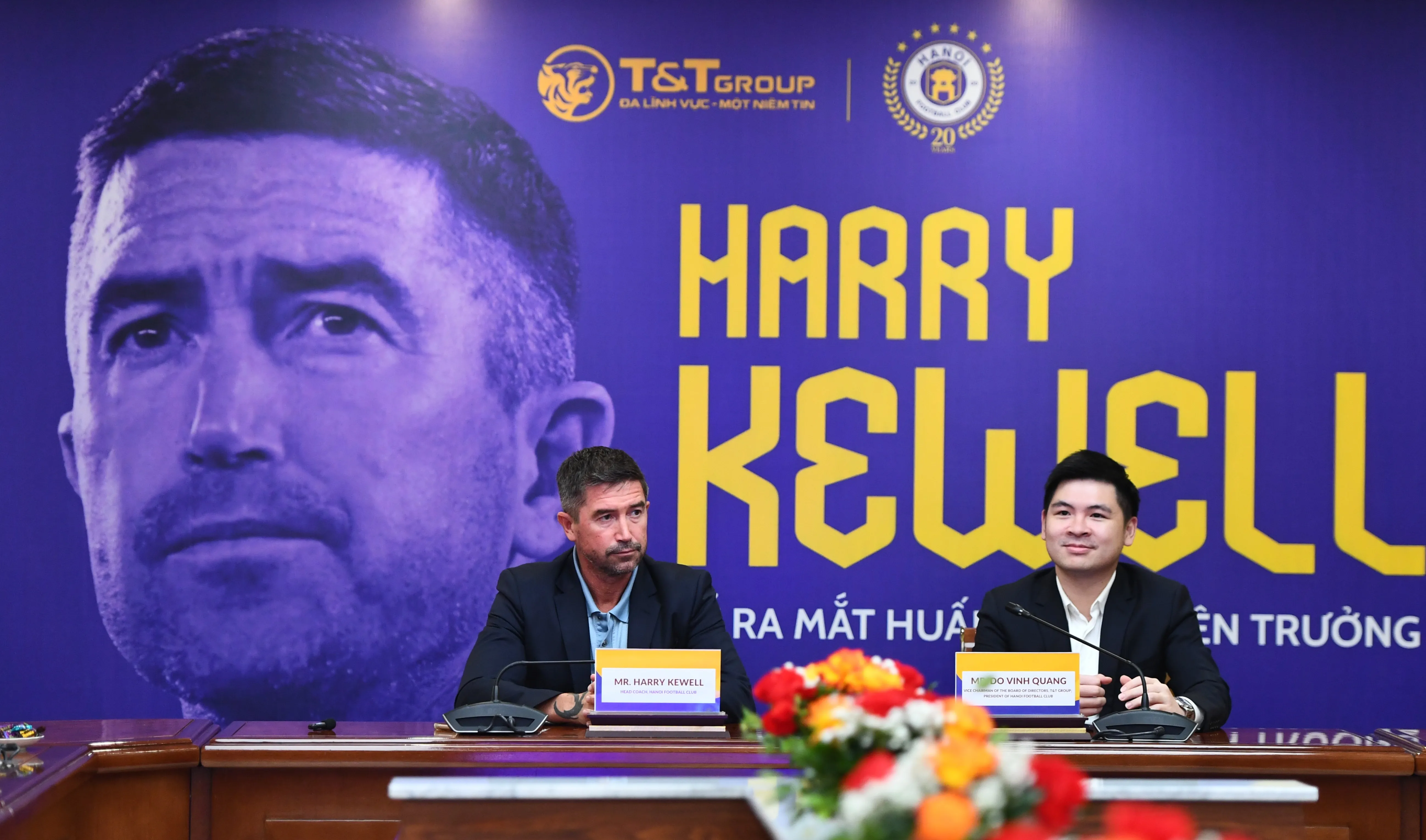 Tân HLV Hà Nội FC Harry Kewell nói gì về việc chơi bóng như Man City hay Liverpool? - 2