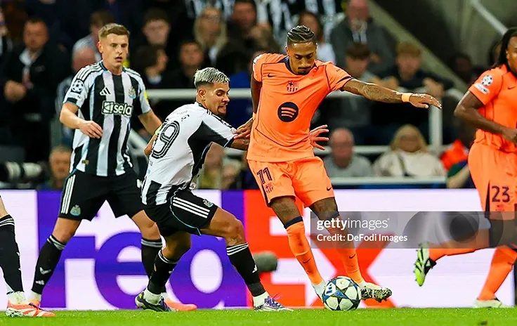 Raphinha ngôi sao sáng nhất dưới thời Hansi Flick