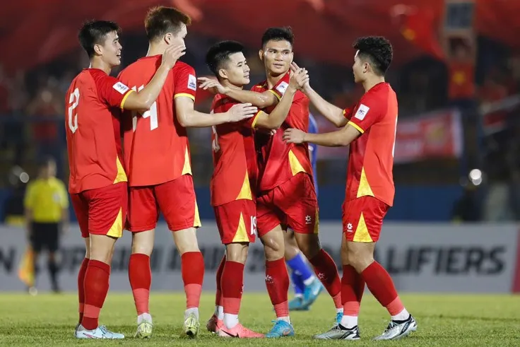 ĐT Việt Nam Khổ Sở Trước Nepal: Chiến Thắng Nhọc Nhằn và Nỗi Lo Của HLV Kim Sang Sik