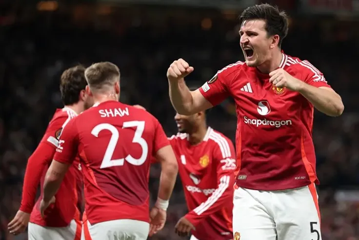 Harry Maguire Hồi Sinh: Từ 'Tội Đồ' đến Trụ Cột của Manchester United, Sẵn Sàng Gia Hạn Hợp Đồng