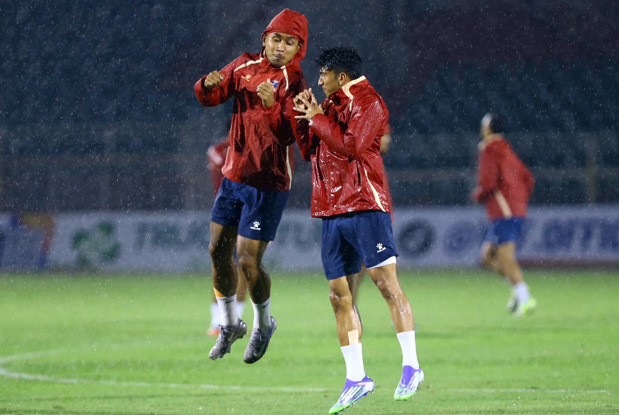 Ngay khi ĐT Việt Nam rời sân, ĐT Nepal bước vào buổi tập đầu tiên và duy nhất trên sân Thống Nhất.