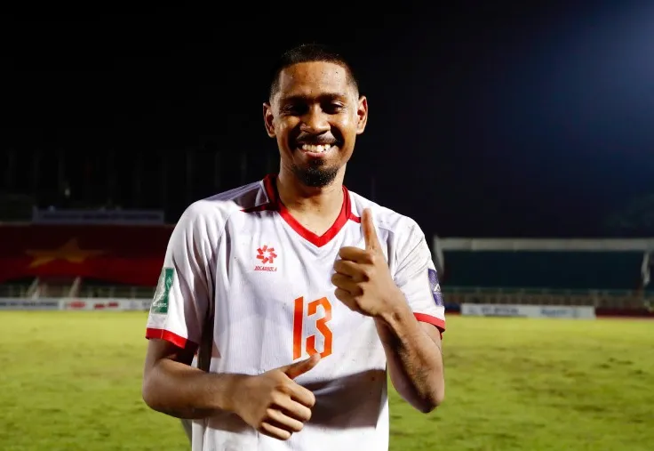 Thầy Kim nổi cáu vì cơ hội bị bỏ lỡ, ĐT Việt Nam nhận thưởng 