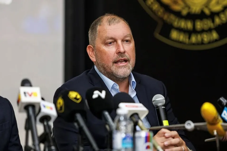 HLV Peter Cklamovski