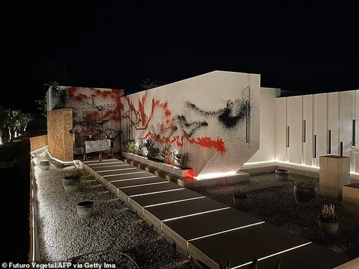 Messi gặp rắc rối pháp lý, siêu biệt thự 10 triệu bảng nguy cơ bị phá dỡ - 2