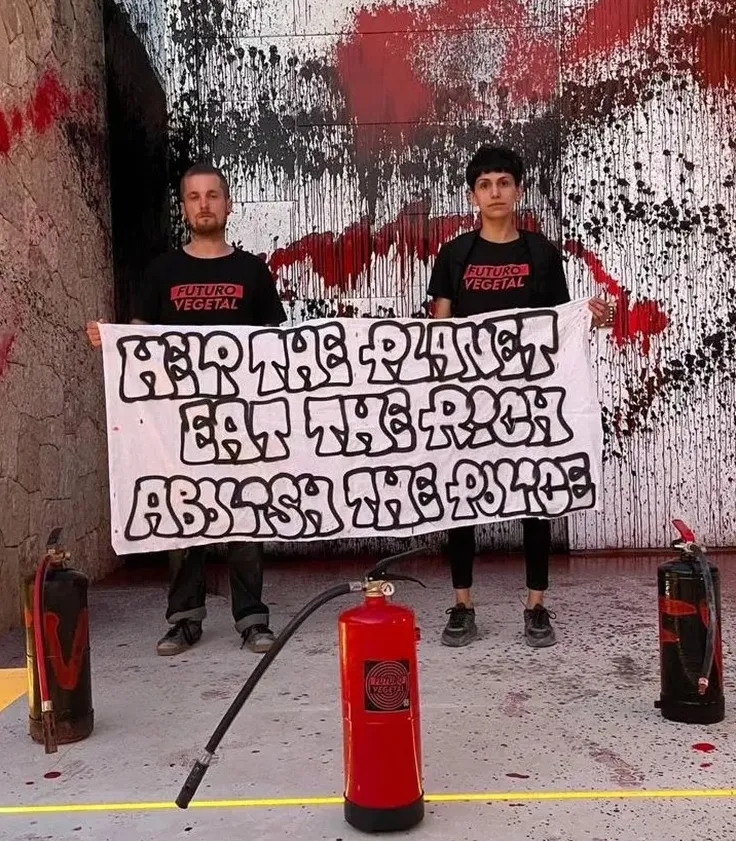 Messi đã gửi cho nhóm phá hoại