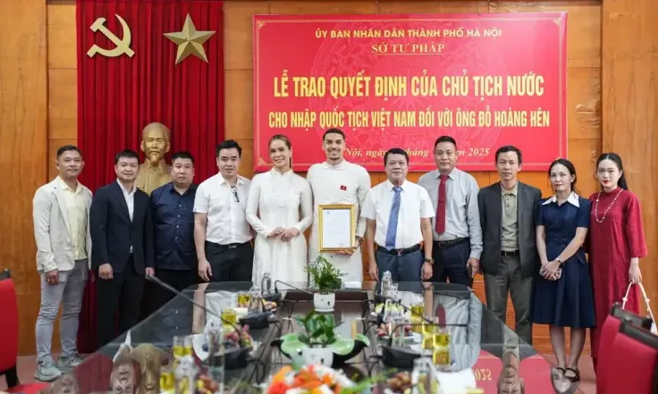 Đỗ Hoàng Hên chính thức là công dân Việt Nam: 'Nhạc trưởng' mới cho HLV Kim Sang-sik?