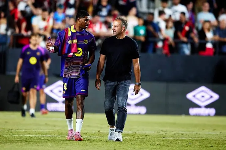 Rashford đang trở thành điểm sáng hiếm hoi của Barca