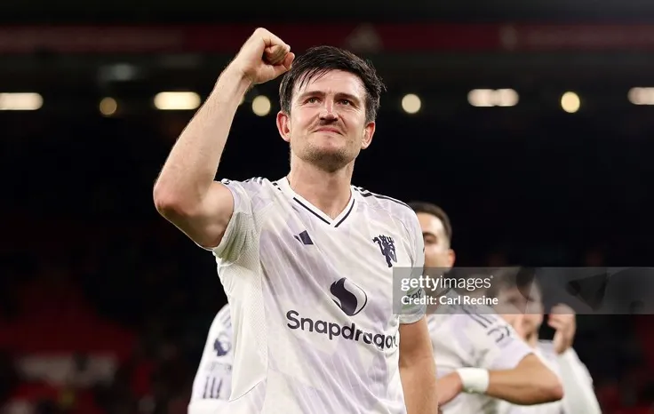 Schmeichel Kêu Gọi Trao Băng Đội Trưởng MU Cho Maguire: Bruno Thiếu Khí Chất Thủ Lĩnh?