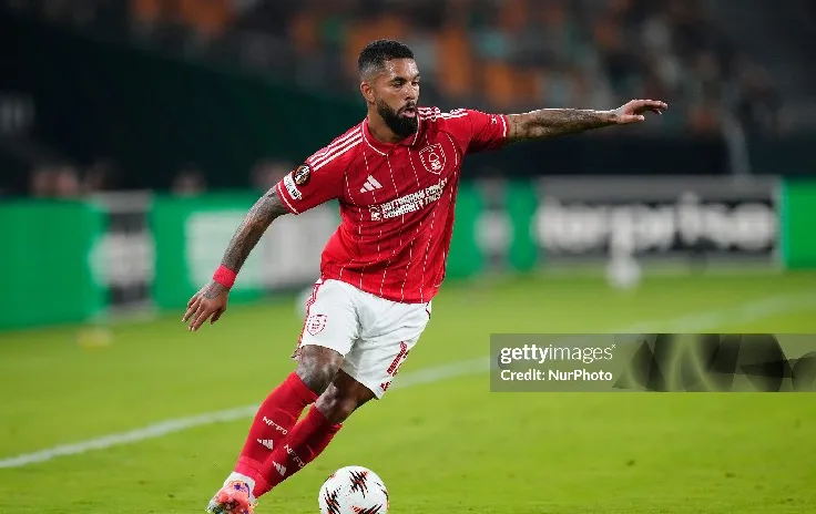 Luiz được cho là sự bổ sung hợp lý cho tuyến giữa của Man City