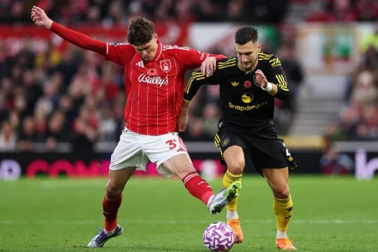 Dalot trở thành điểm đen tại Man United