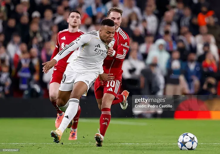 Gareth Bale 'nổi giận', chỉ trích Kylian Mbappe và Vinicius Junior 'tắt điện' tại Anfield