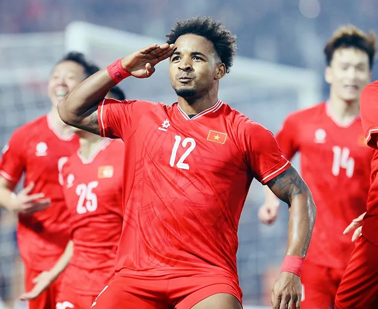 Quả Bóng Vàng Việt Nam 2025: Sự Vắng Mặt Đáng Tiếc Của Xuân Son Và Cuộc Đua Gay Cấn