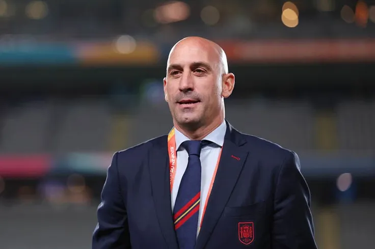 Luis Rubiales bị chỉ trích ở Tây Ban Nha