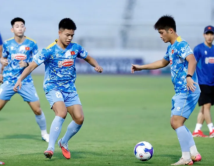 HLV Kim Sang Sik Chốt Danh Sách U22 Việt Nam Dự SEA Games 33: Khuất Văn Khang Được Trao Băng Đội Trưởng, 5 Cầu Thủ Chia Tay