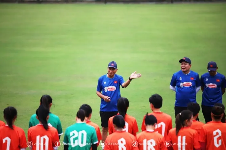 HLV Mai Đức Chung chốt danh sách 23 nữ chiến binh sao vàng dự SEA Games 33: Cân bằng giữa kinh nghiệm và sức trẻ