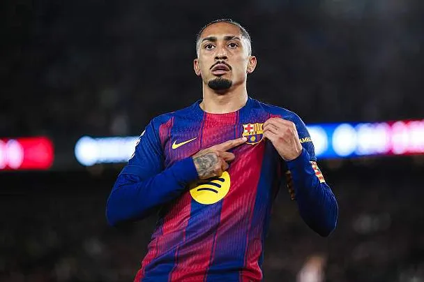 HLV Simeone "bất ngờ" về Quả bóng Vàng 2025: Raphinha xứng đáng hơn cả chiến thắng của Barca trước Atletico