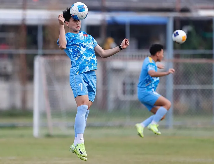 U22 Việt Nam Tăng Cường Tập Luyện Phòng Ngự Bóng Bổng Trước Trận 'Chung Kết' Với U22 Malaysia