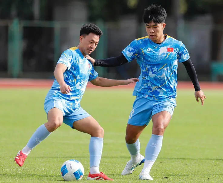 U22 Việt Nam đổi sân tập xa hơn, thầy Kim kích hoạt chế độ tập trung cao độ cho bán kết - 6