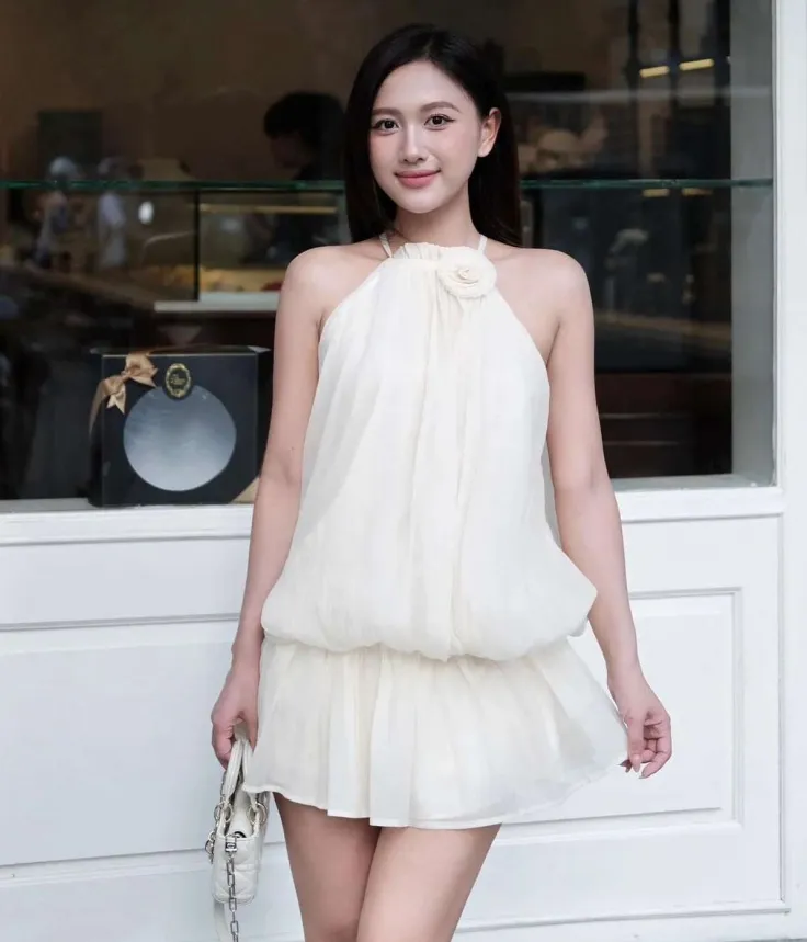 Bùi Thu Hương từng đạt giải Hoa khôi thanh lịch tại cuộc thi Miss & Mister Hà Nội 2022.