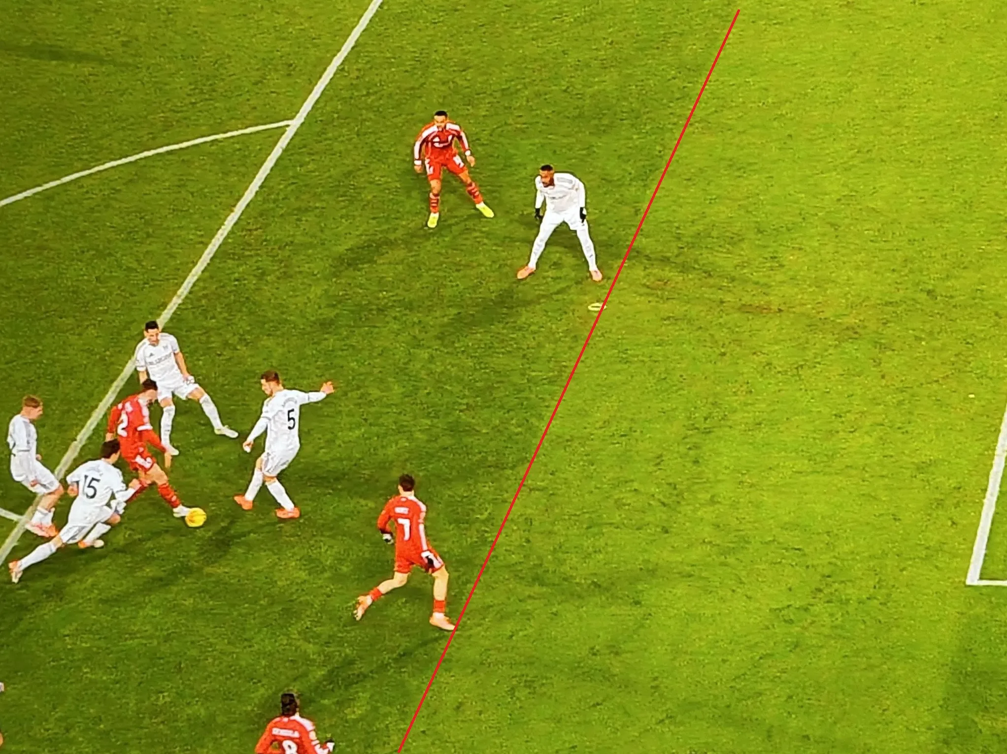 Tranh cãi bàn thắng của Florian Wirtz: Liverpool thoát thua nhờ sai lầm VAR hay chiến thuật của trọng tài?